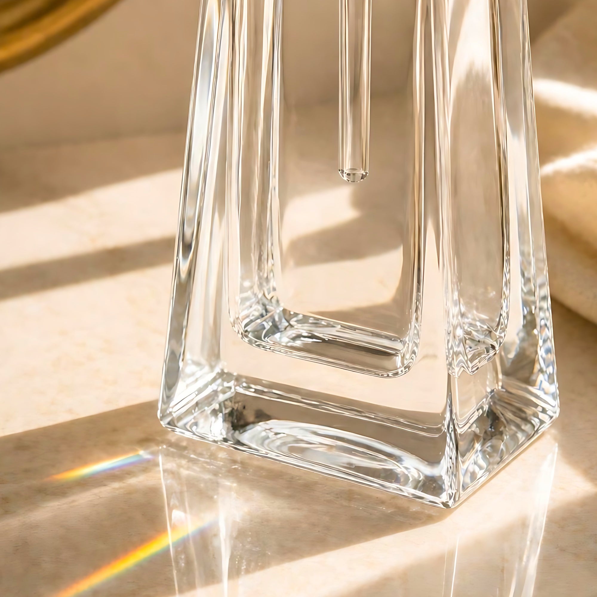 Kathrene Perfume Flacon - Clear, Close Up