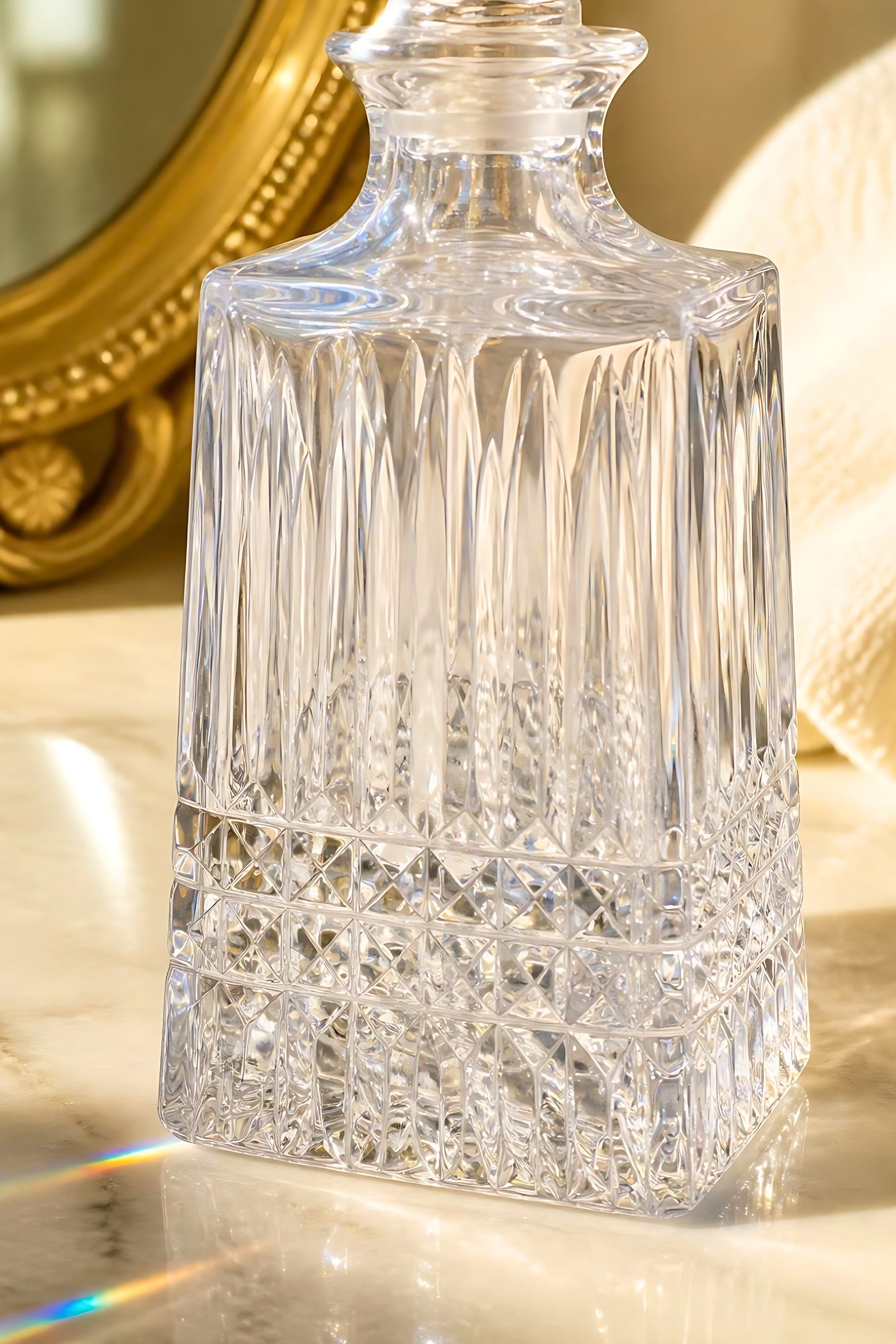 Kathrene Shams Perfume Flacon - Clear, Close Up