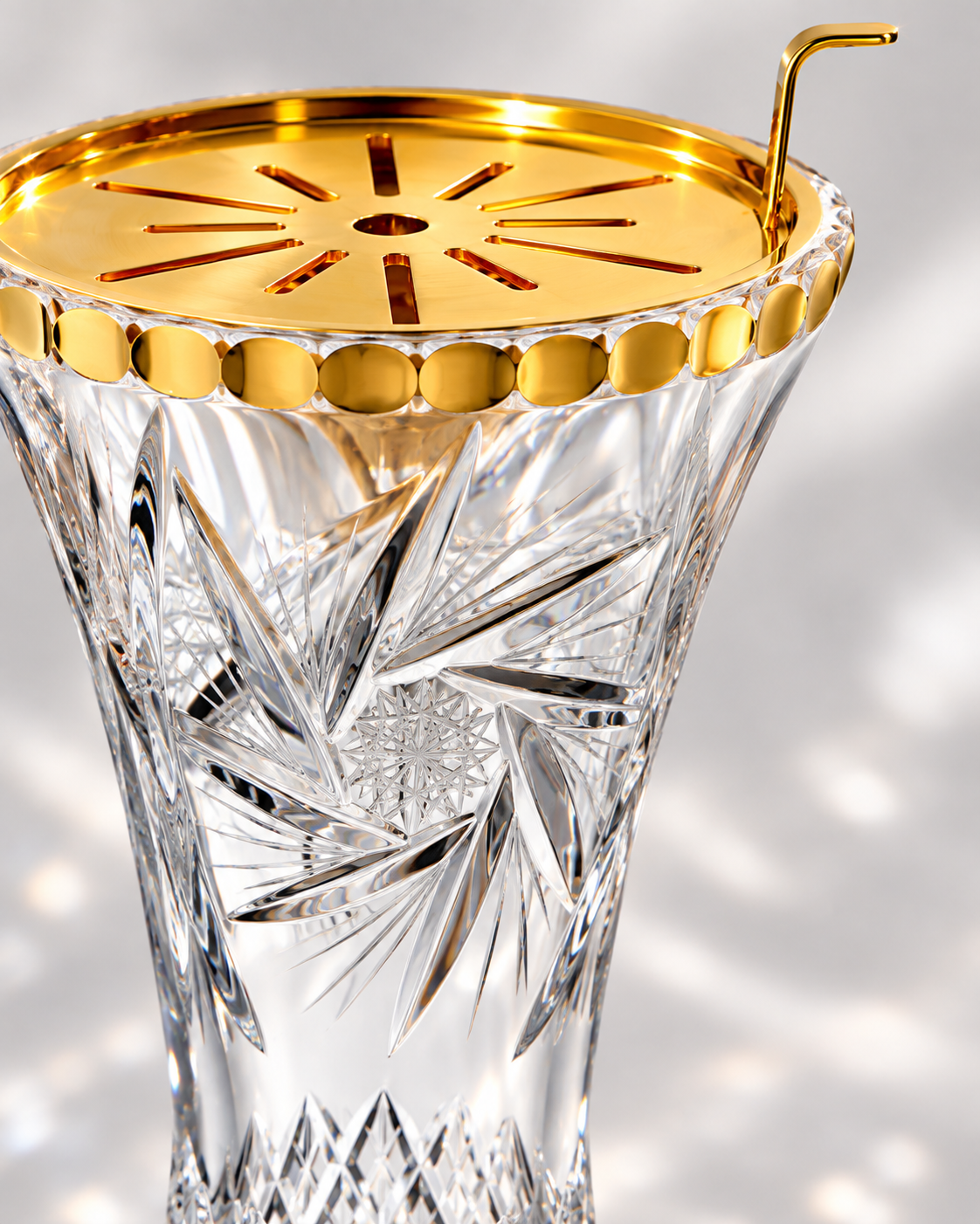 Sablier Crystal Incense Vase, Close-up