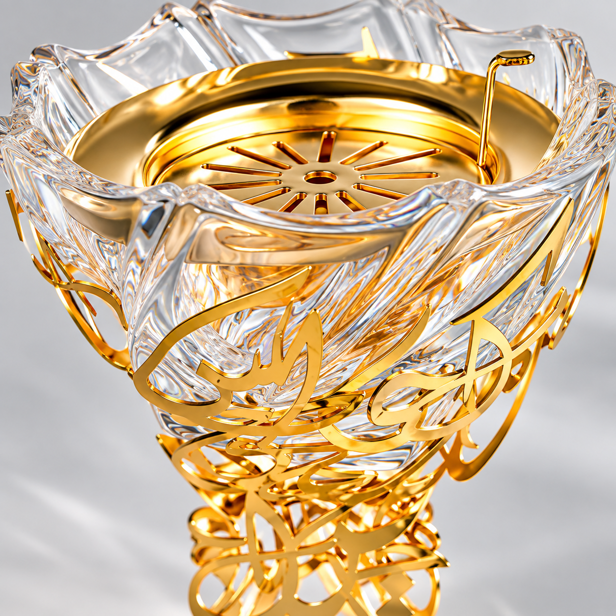 Harf Arabesque Censer, Grand, Close-up