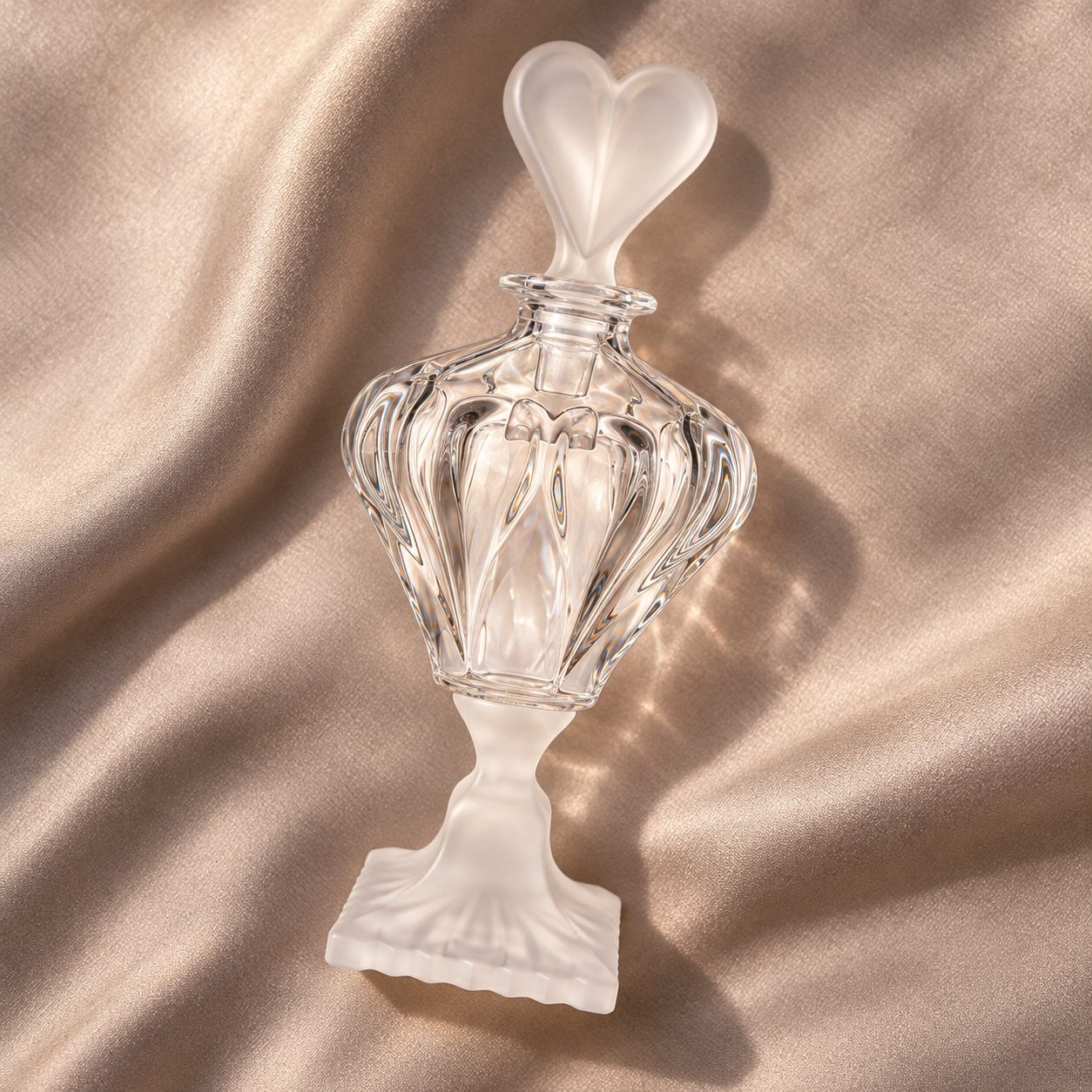 Coeur Footed Perfume Flacon - Mat