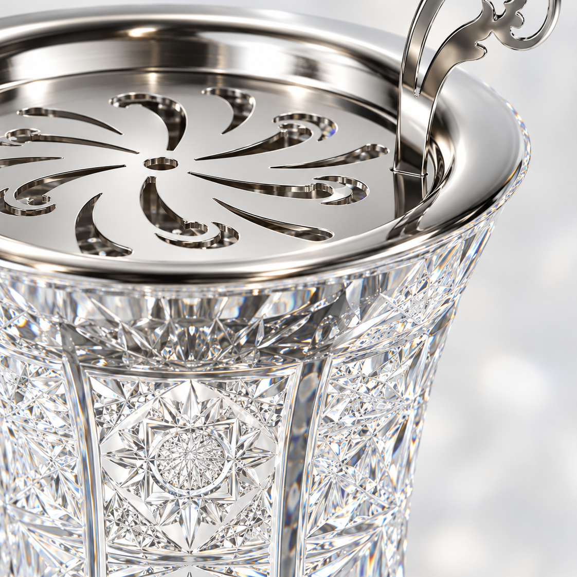 Cristal Argent Vase Incense Burner, Close-up