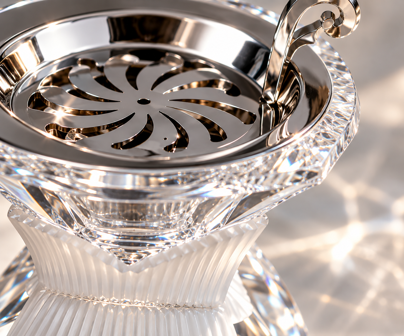 Neige Givré Crystal Incense Burner, Close-up