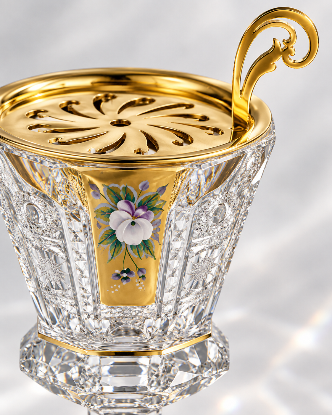 Aroma Trio Crystal Vanity Set, Gold Floral, Close-up